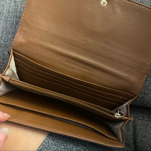 Michael Kors Wallet - Picture 3 of 7